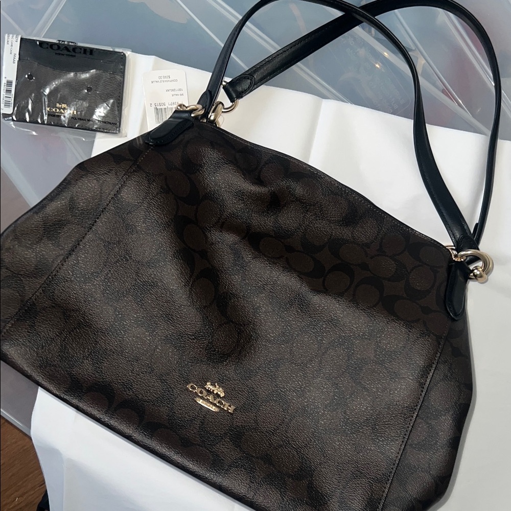 Coach Hallie Shoulder Bag w/wallets